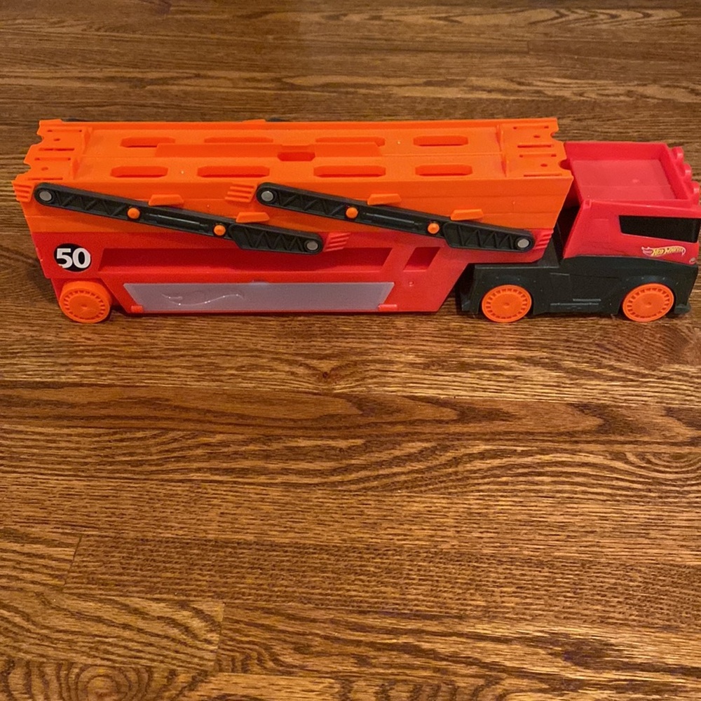 Hot Wheels Mega Hauler